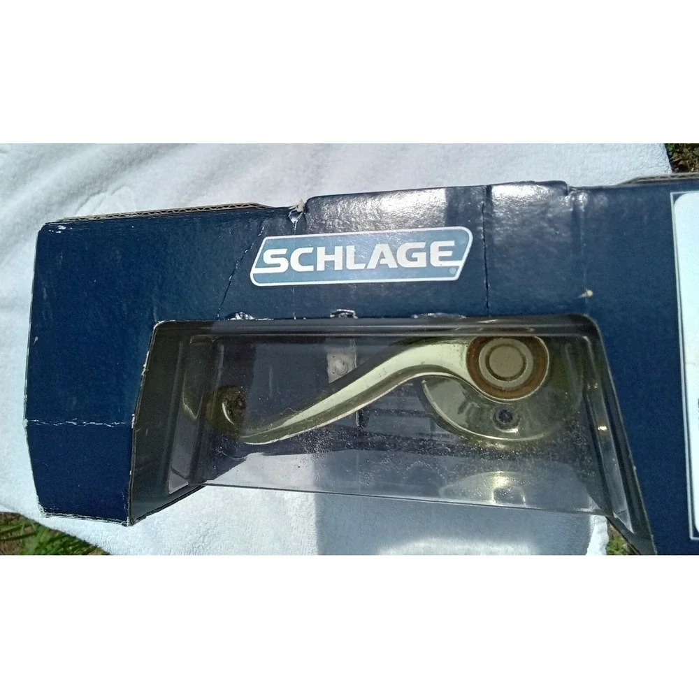 Schlage‎ Bedroom/Bath Lockset